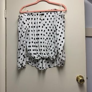 Off the shoulder polka dot top nanamacs
